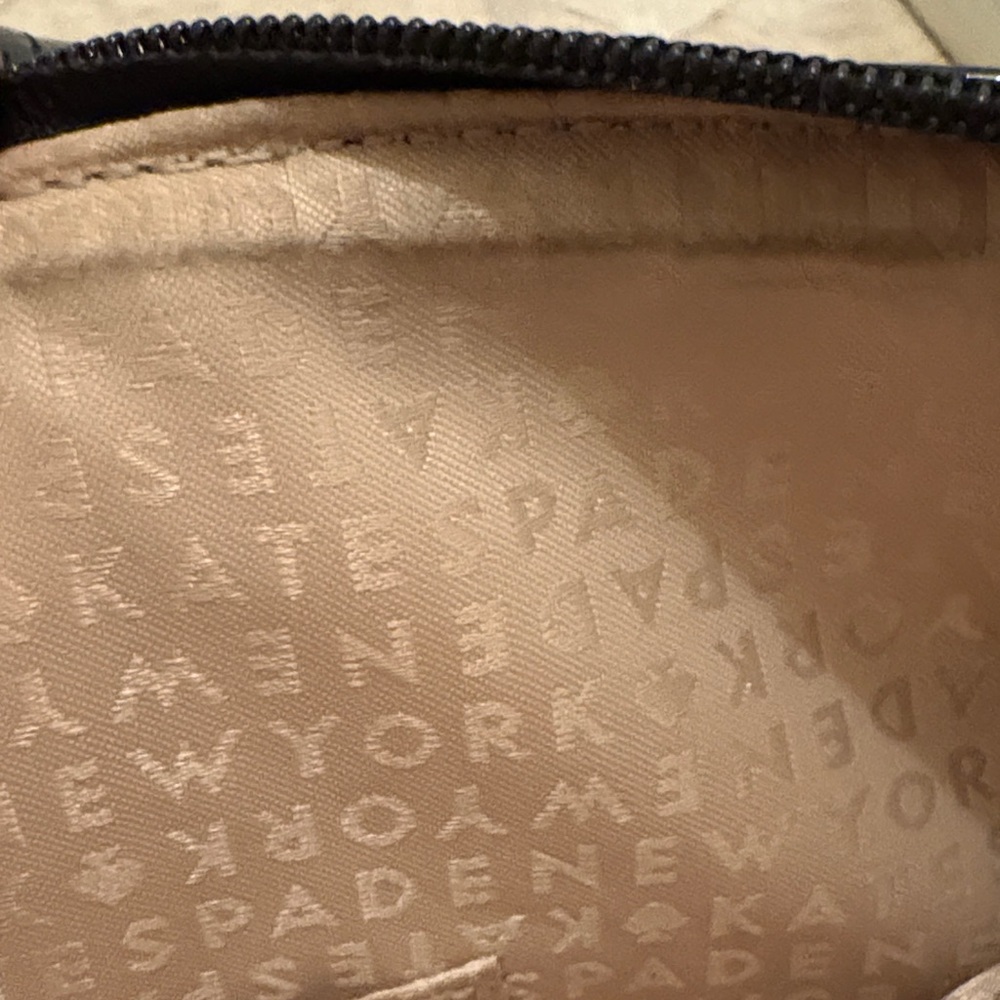 Kate Spade Glossy Black Circle and Spade Pattern Tote Bag w/ callouts - Picture 13 of 16